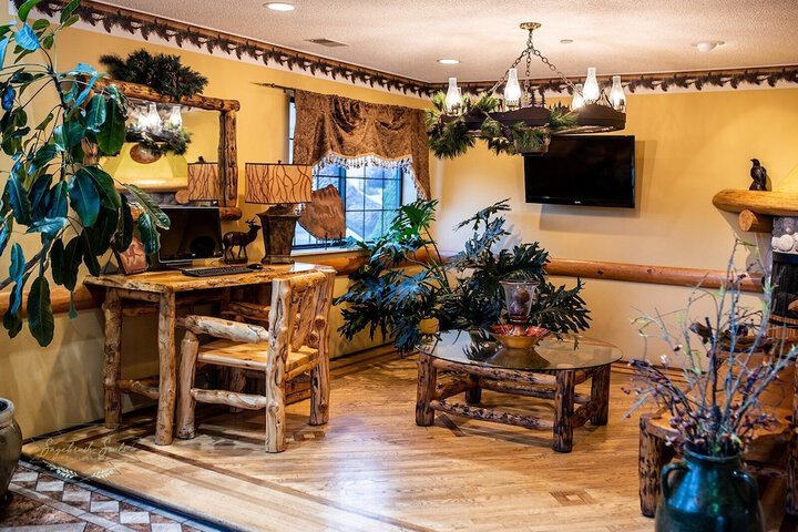 Hotel Interior 13 of 107