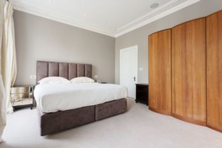 Room 21 of 37