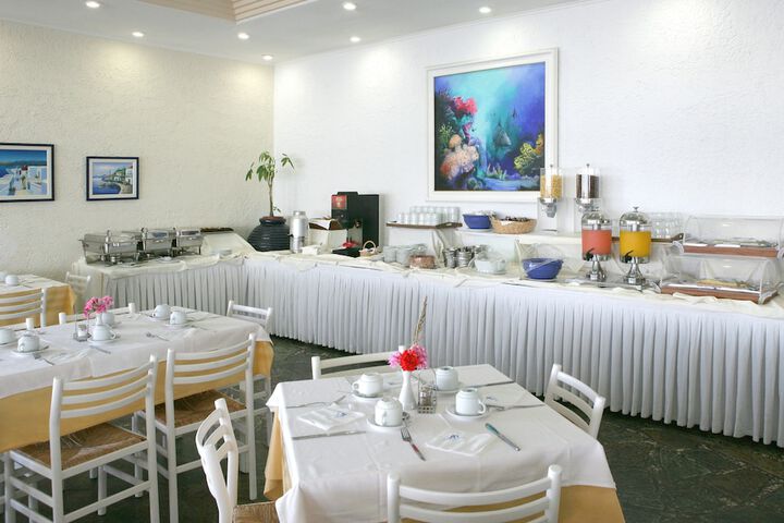 Dining 49 of 68
