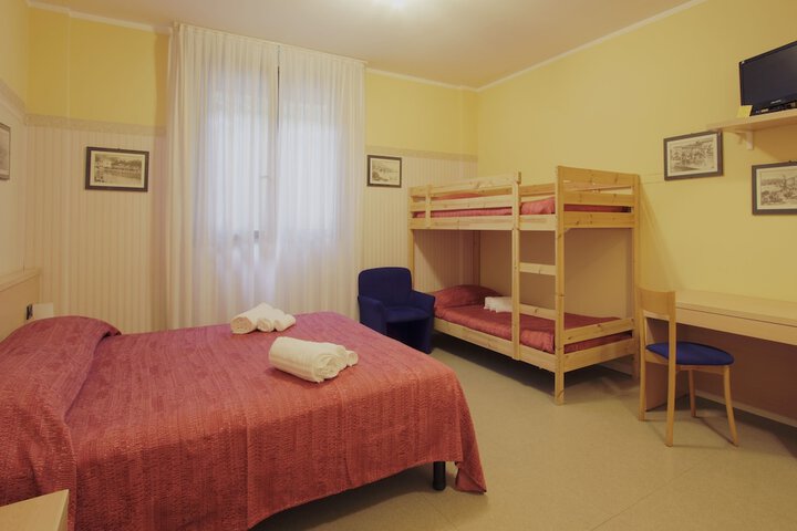 Room 3 of 41