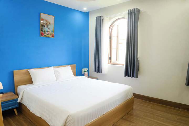 Room 32 of 80