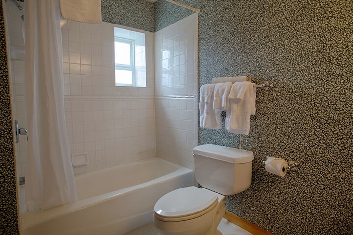 Room 182 of 231