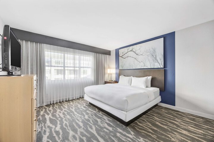 Room 8 of 24