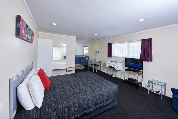 Room 17 of 57