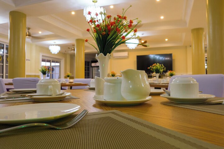 Breakfast/Coffee Service 45 of 59