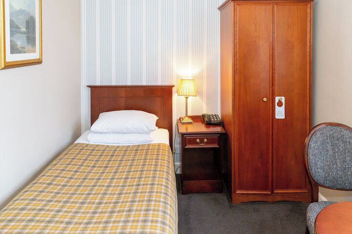 Room 37 of 101
