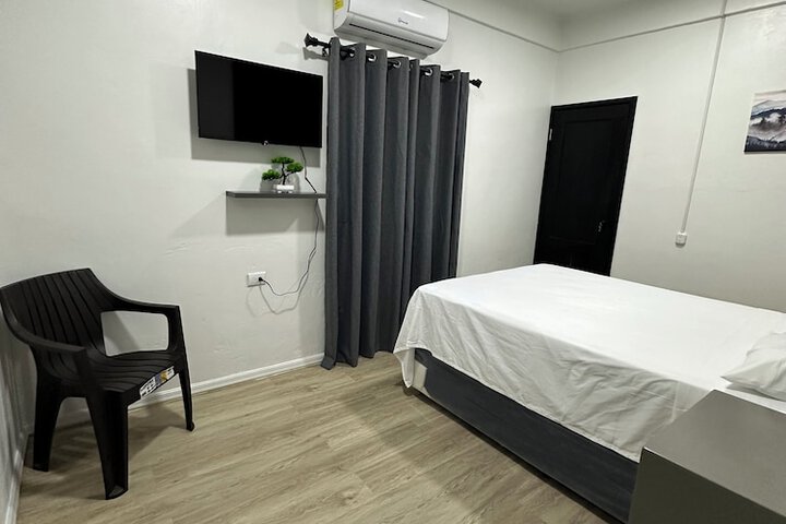 Room 2 of 16