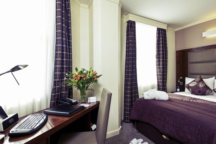 Room 22 of 105