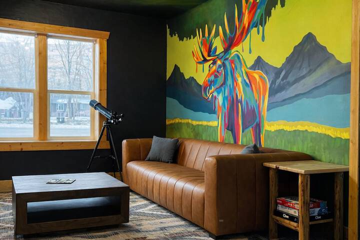 Lounge 54 of 60