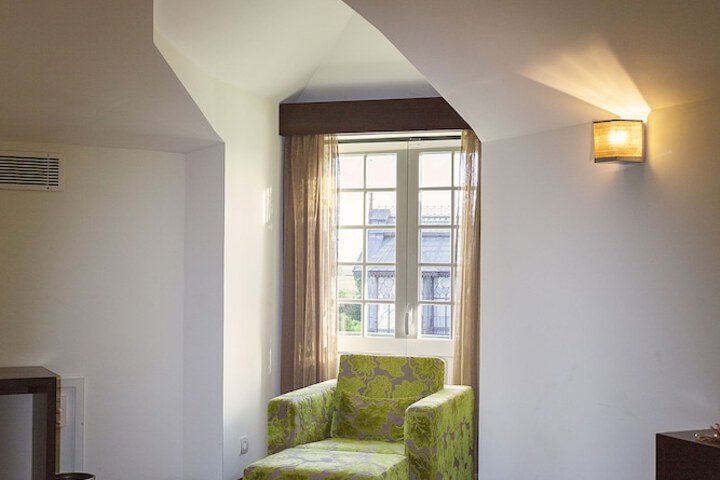 Room 14 of 65