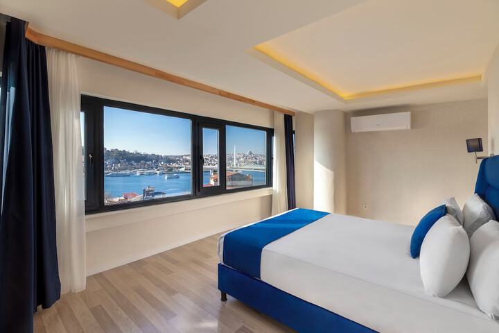 Room 33 of 54
