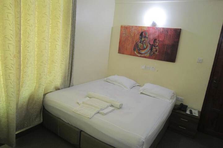 Room 7 of 50