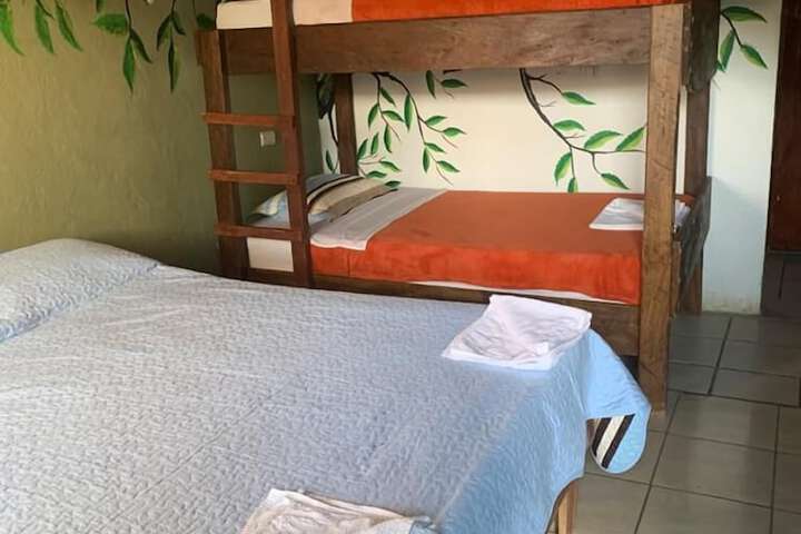 Room 28 of 86