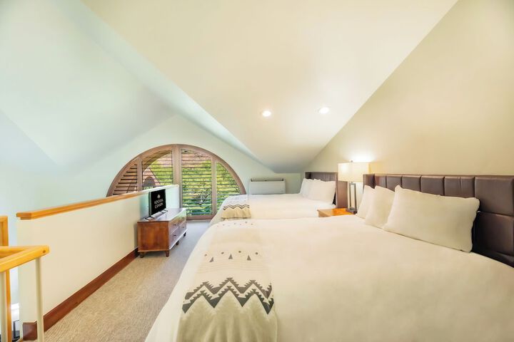 Room 5 of 95