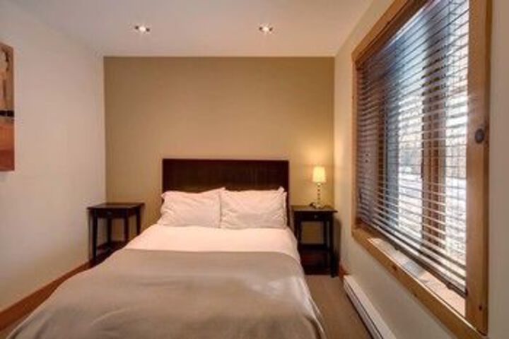Room 16 of 39