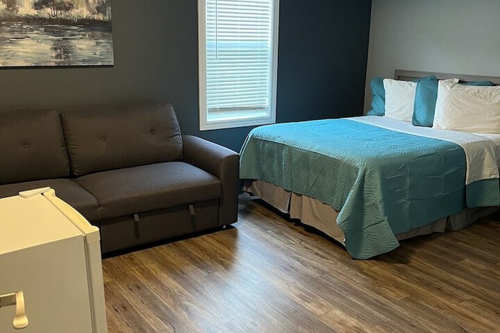 Room 7 of 28