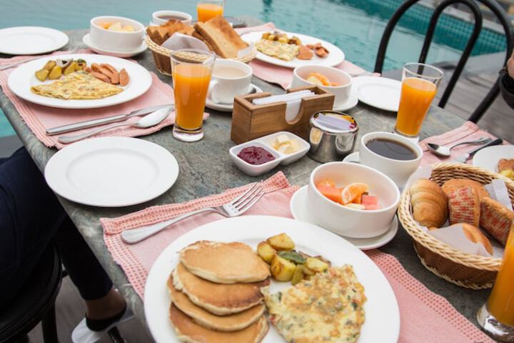 Breakfast/Coffee Service 32 of 60