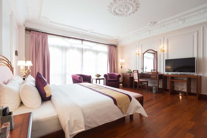 Room 13 of 73