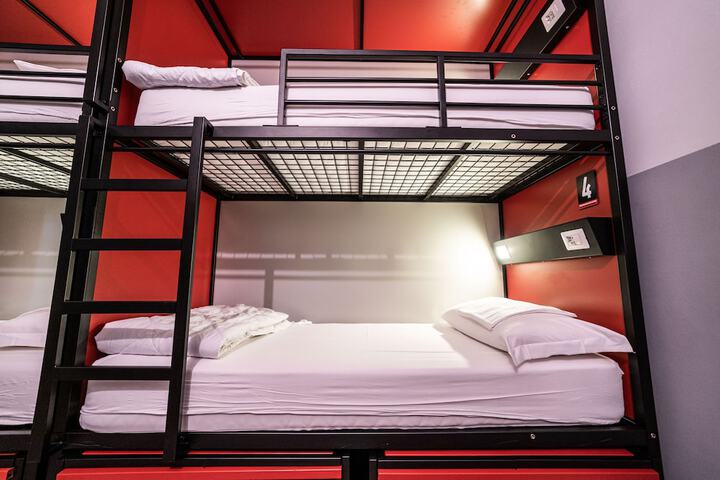 Room 5 of 62