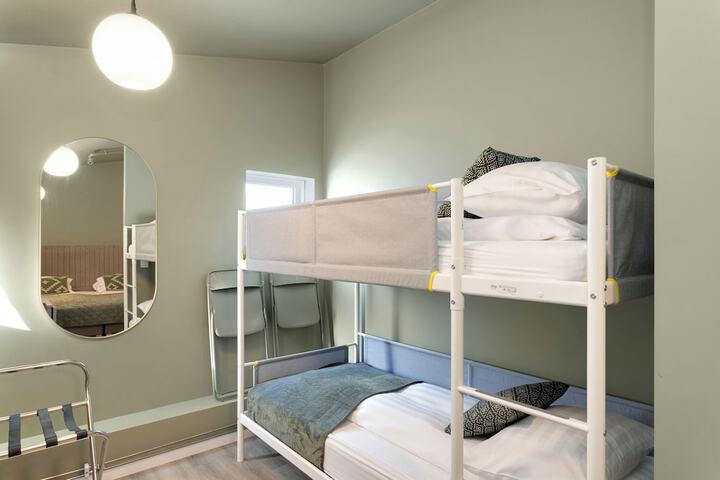 Room 19 of 87