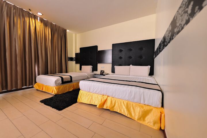 Room 19 of 82