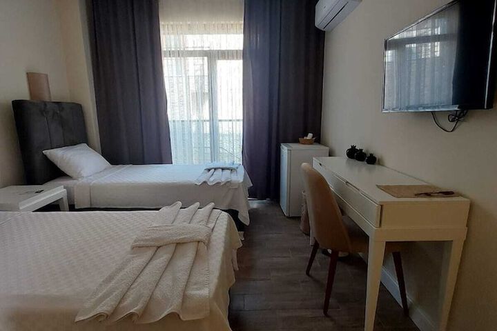 Room 8 of 42