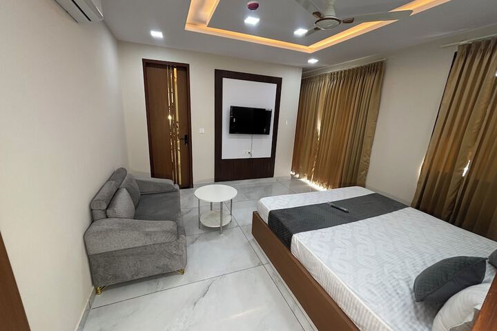 Room 30 of 47