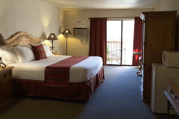 Room 11 of 74
