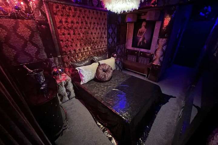 Room 61 of 96