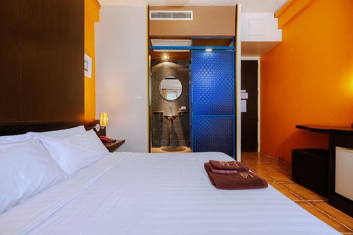 Room 29 of 53