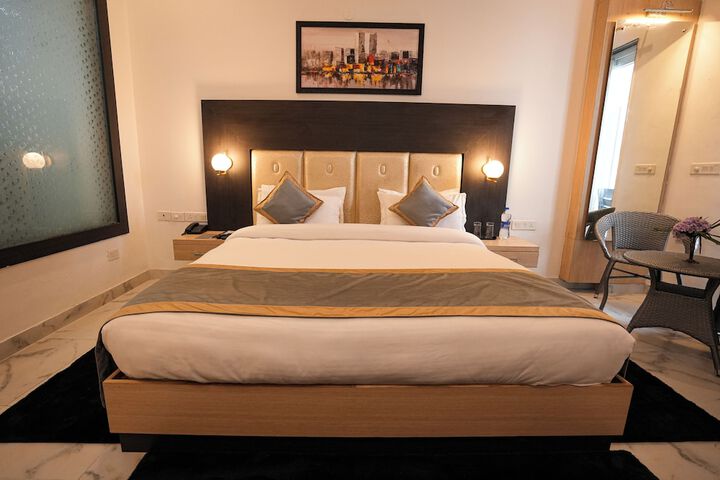 Room 41 of 60