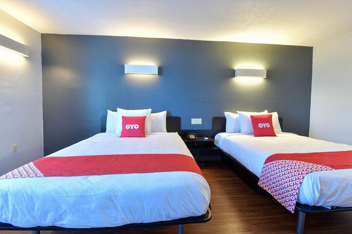 2 Queen Beds (5 of 13)