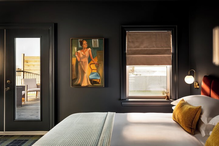 Room 18 of 65