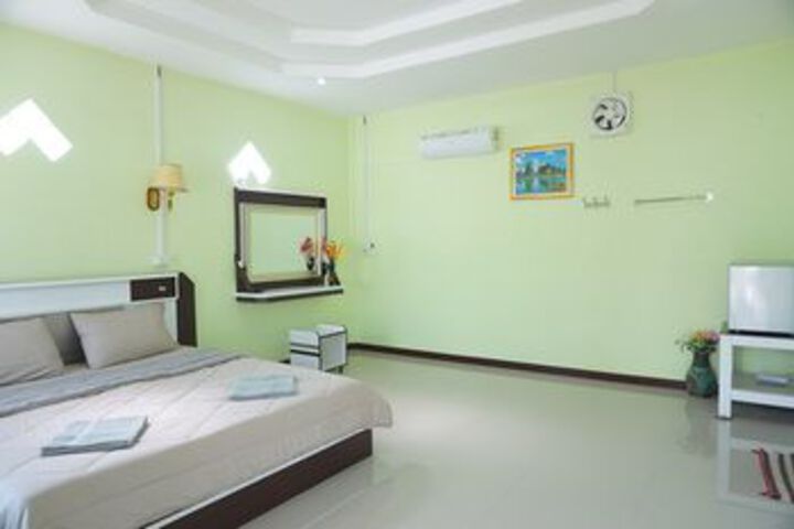 Room 12 of 29