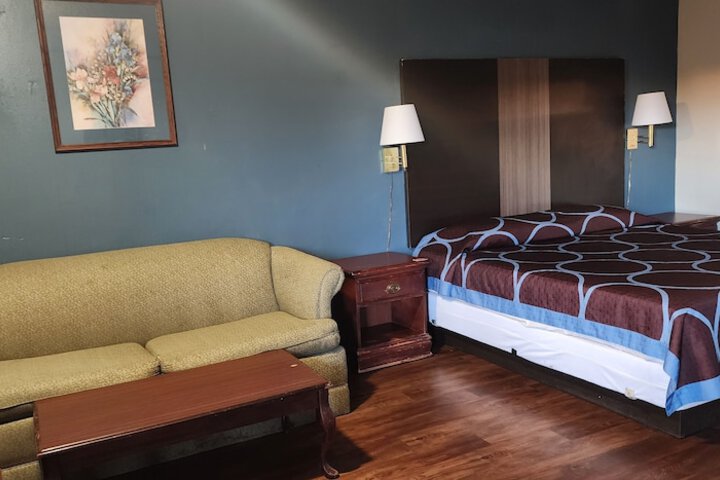 1 King Bed (1 of 5)
