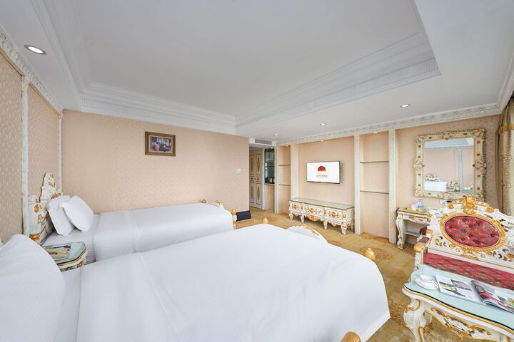 Room 9 of 91