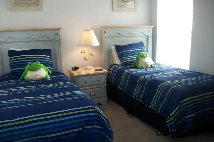 Room 5 of 14