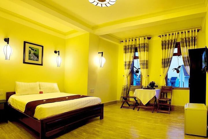 Room 2 of 24