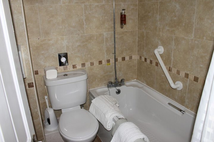 Room 20 of 33