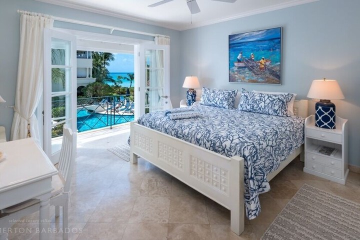 Room 2 of 9