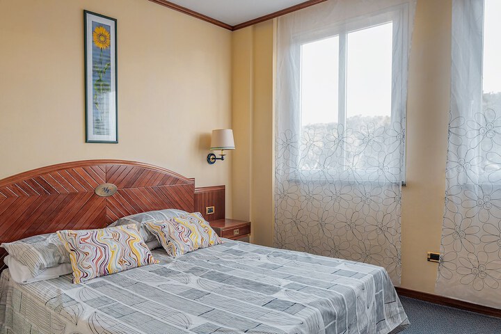 Room 28 of 91