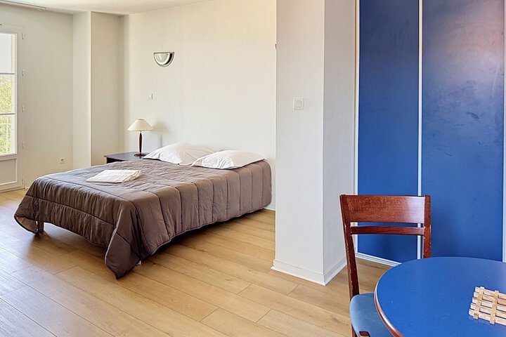 Room 14 of 48