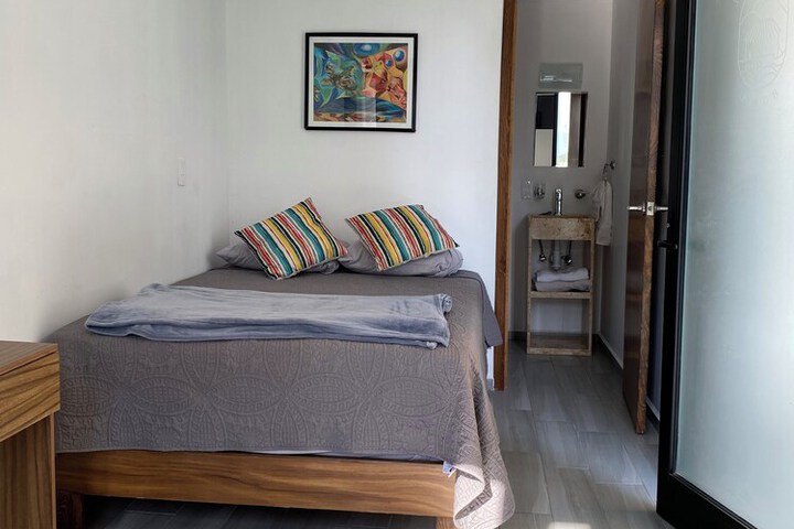 Room 15 of 48