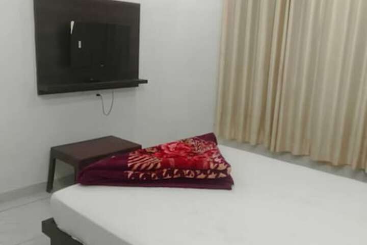 Room 17 of 35
