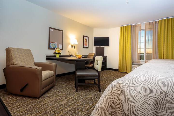 Room 9 of 32