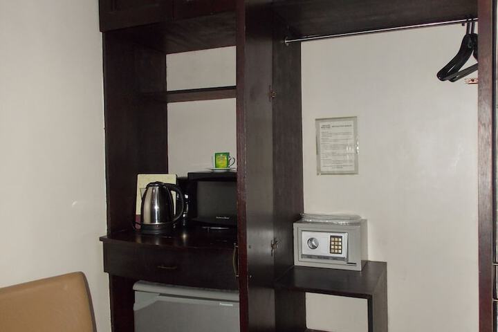 Room 22 of 42