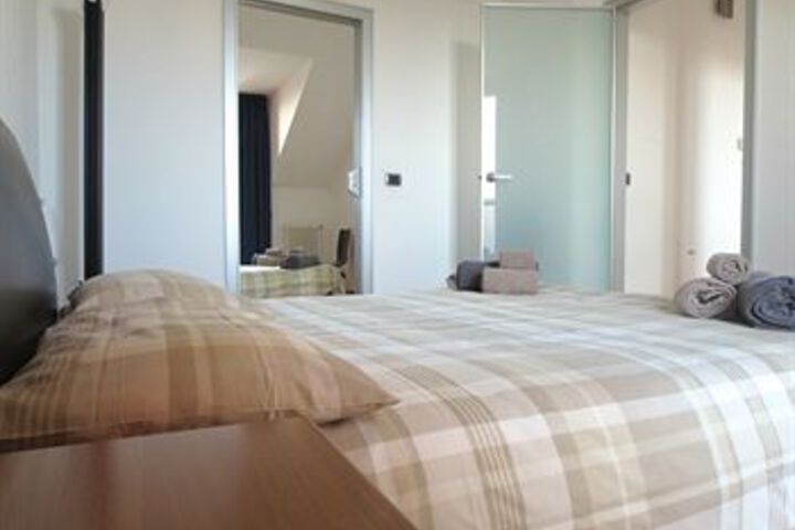 Room 38 of 159