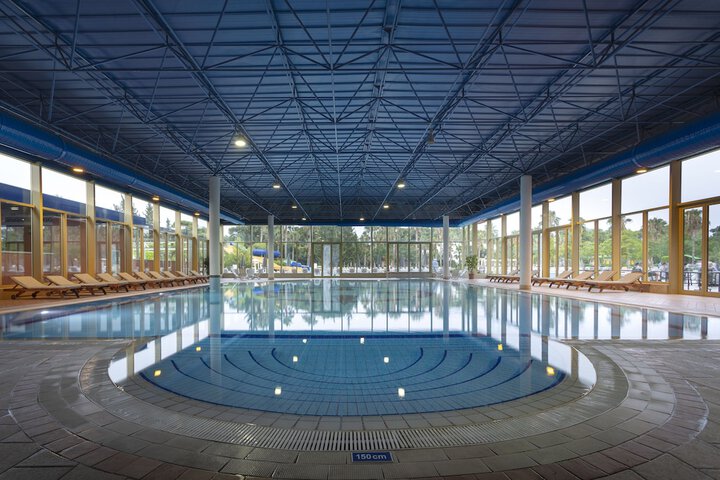 Pool 30 of 103