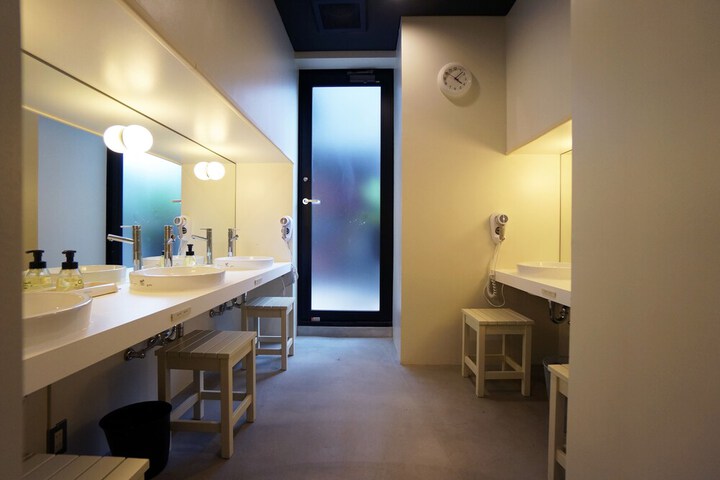 Room 29 of 42