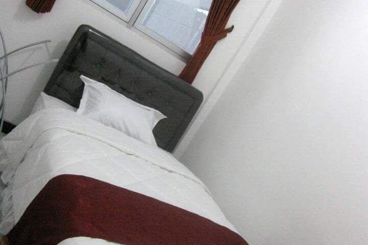 Room 8 of 21